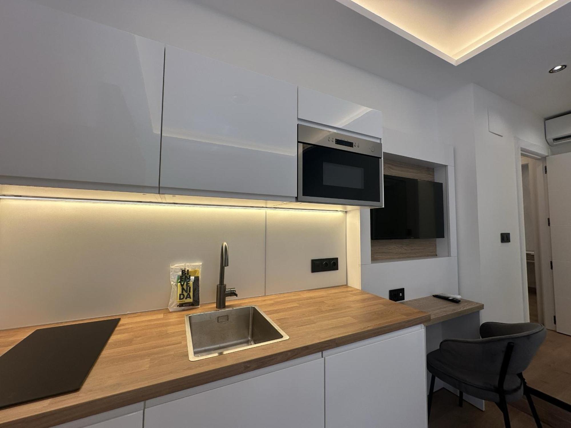 Irreverents Suites Malaga Bagian luar foto