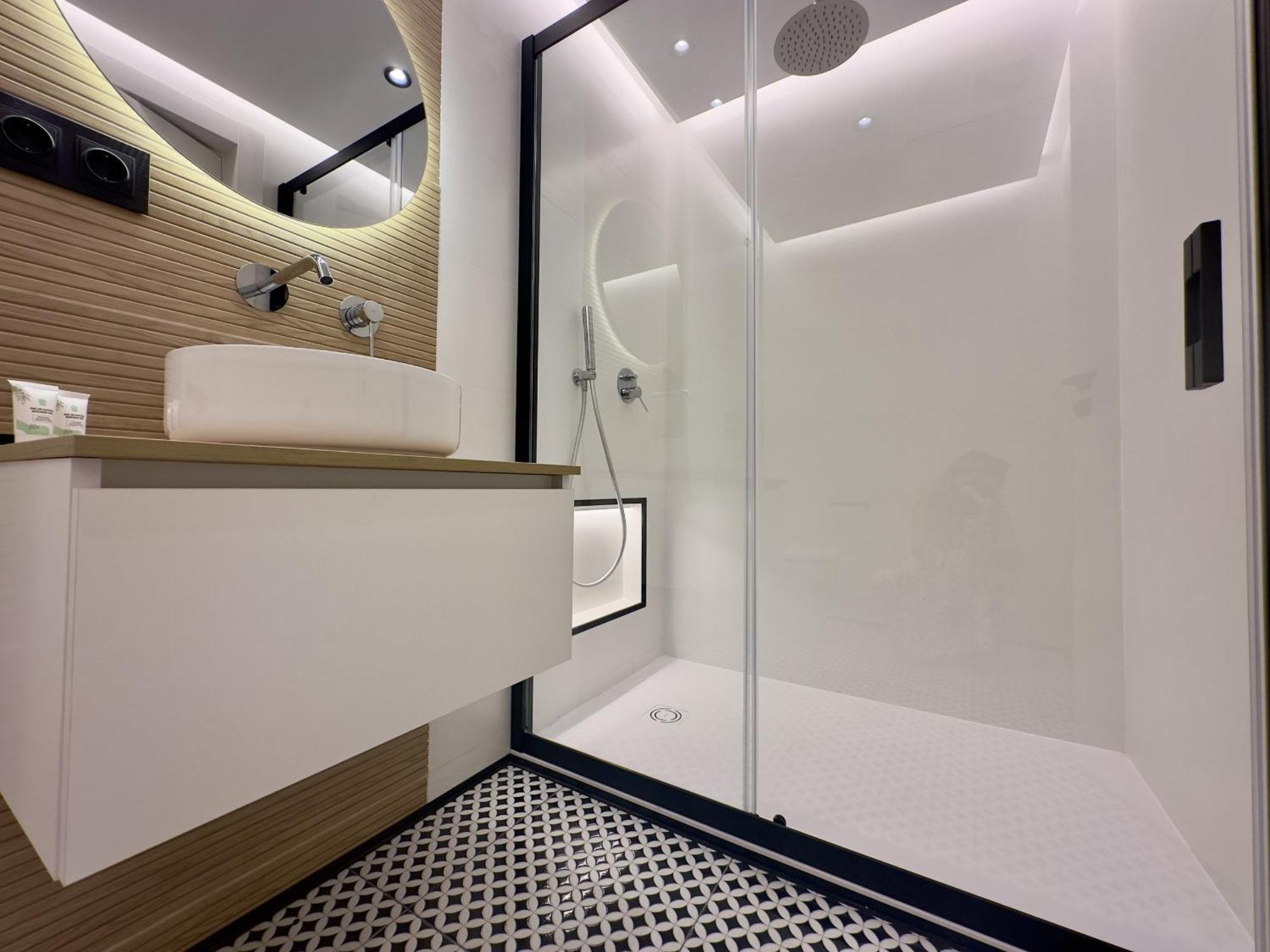 Irreverents Suites Malaga Bagian luar foto