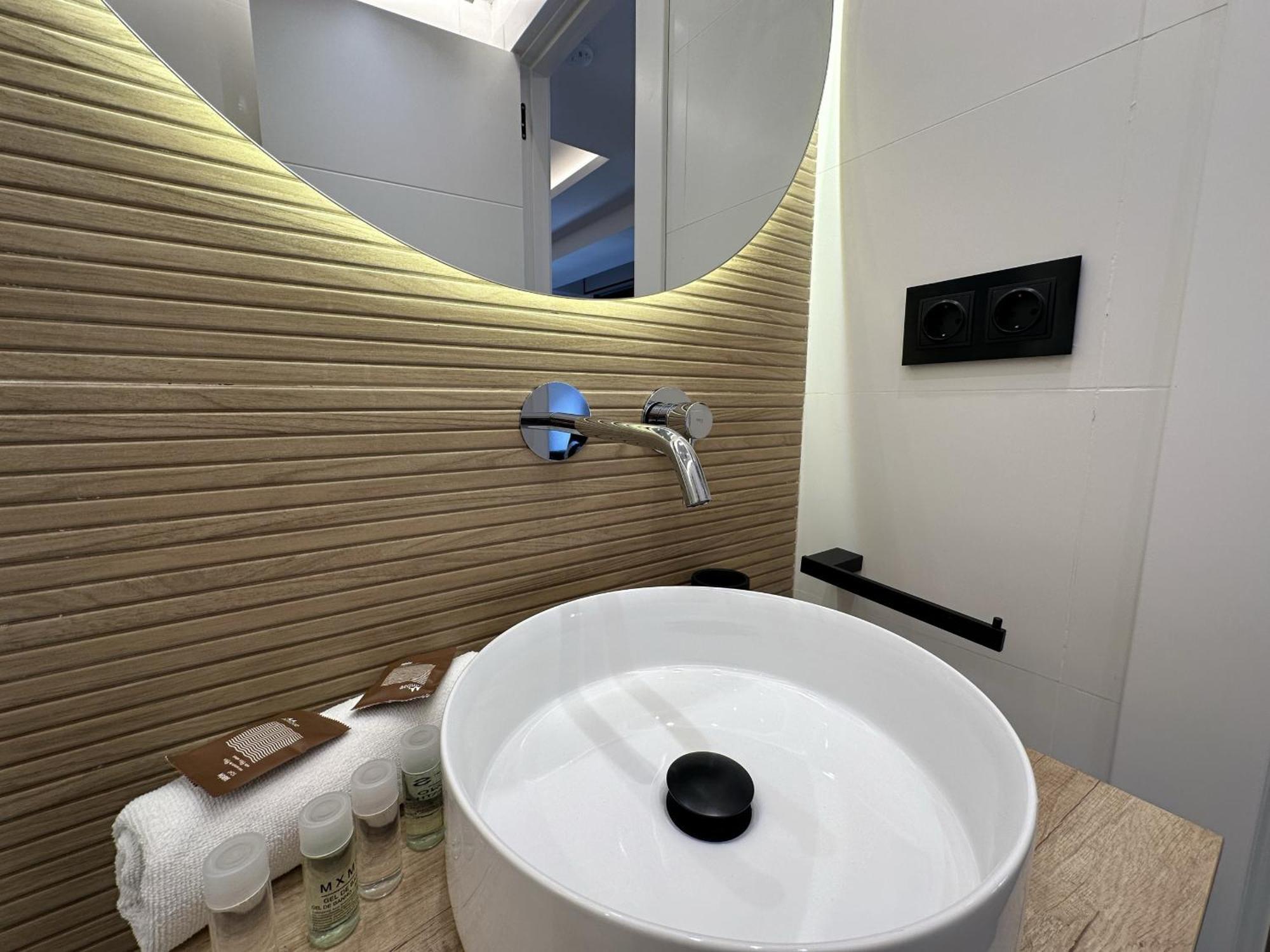 Irreverents Suites Malaga Bagian luar foto